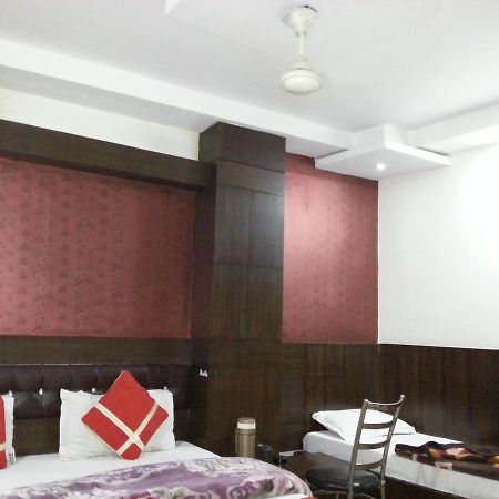 Hotel Shivam International - A Well Hygiene Property All Staff Vaccinated " New Delhi Extérieur photo