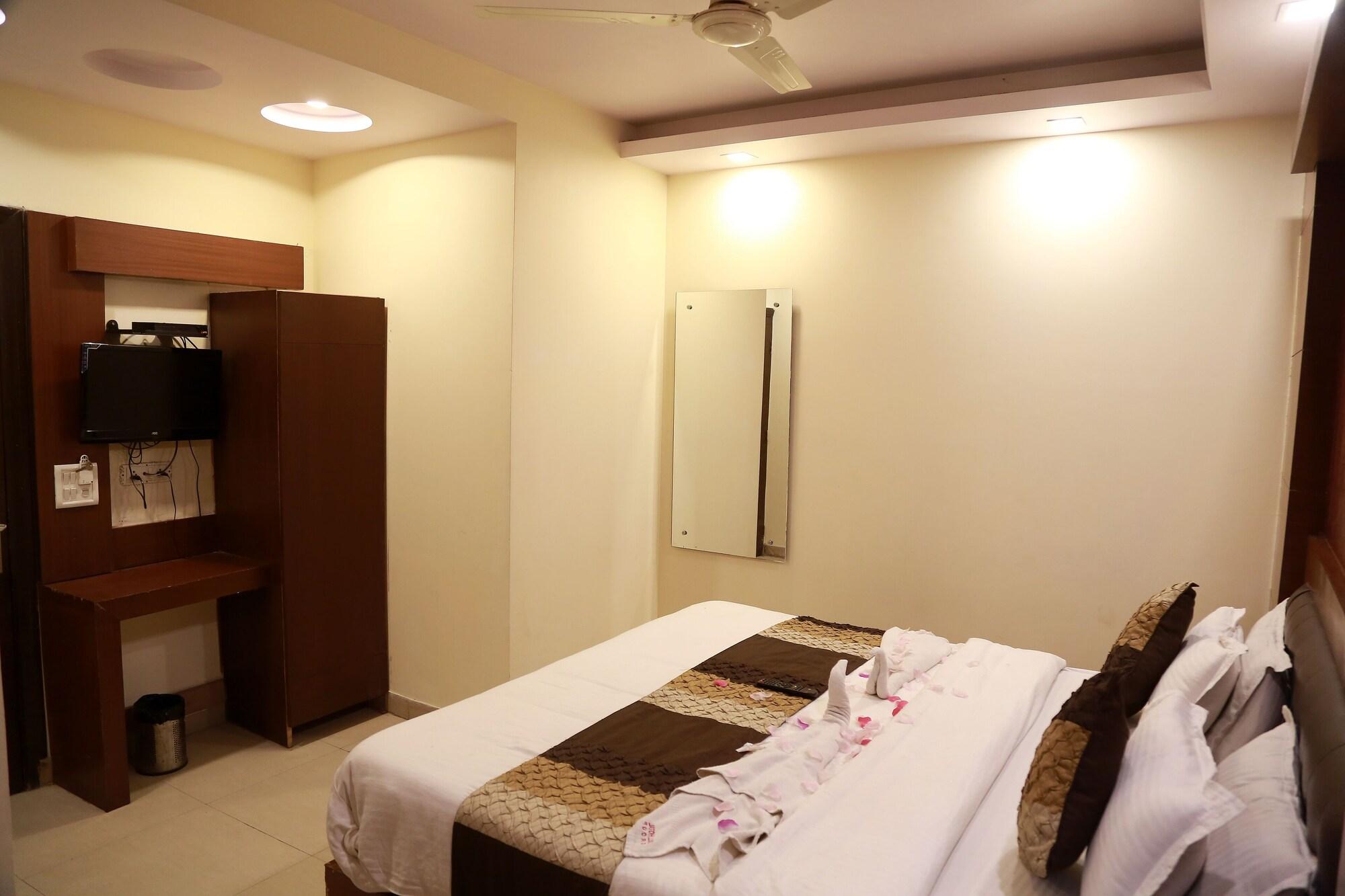 Hotel Shivam International - A Well Hygiene Property All Staff Vaccinated " New Delhi Extérieur photo