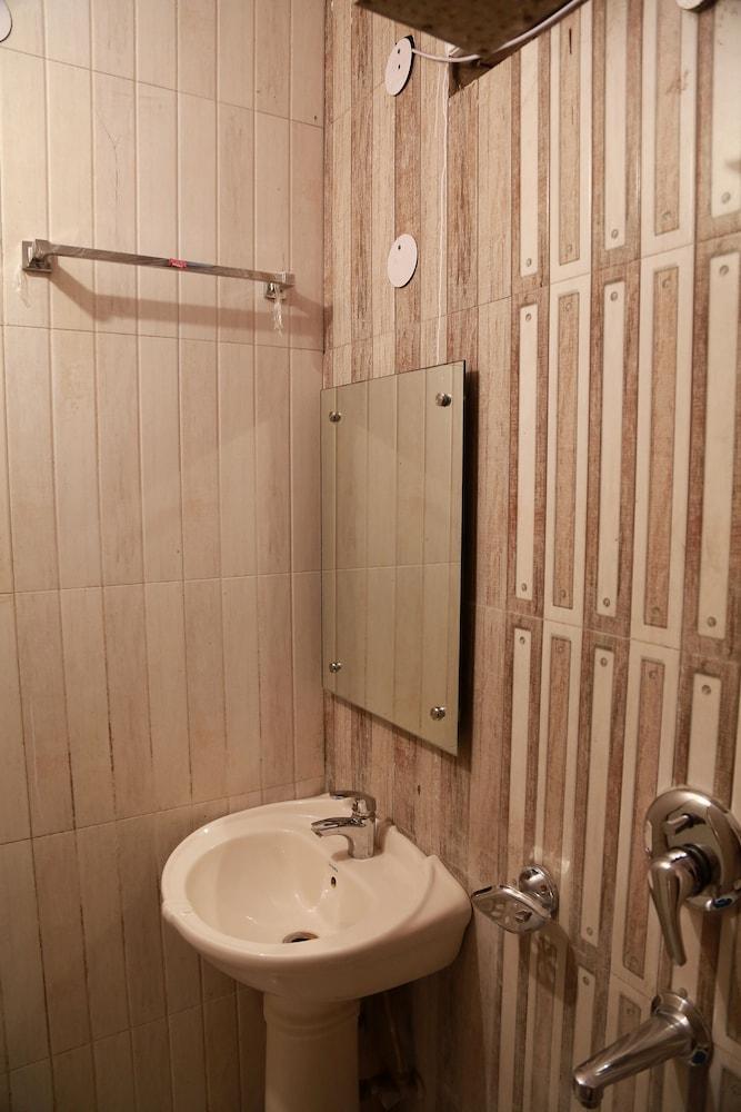 Hotel Shivam International - A Well Hygiene Property All Staff Vaccinated " New Delhi Extérieur photo