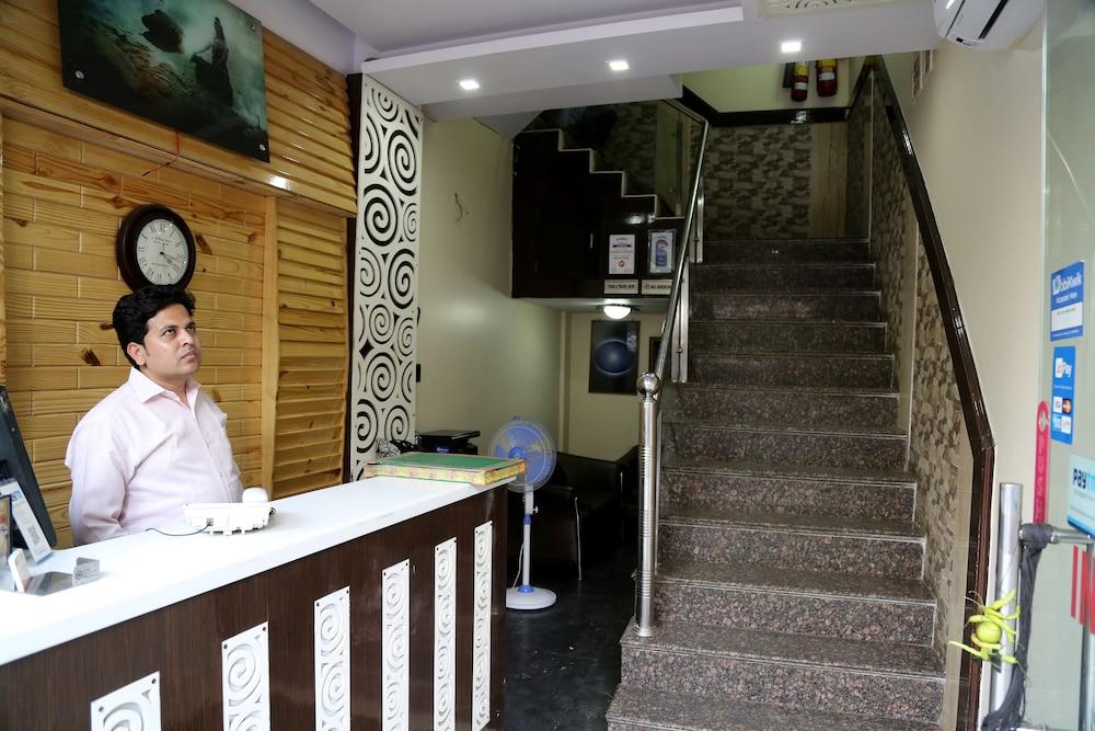 Hotel Shivam International - A Well Hygiene Property All Staff Vaccinated " New Delhi Extérieur photo