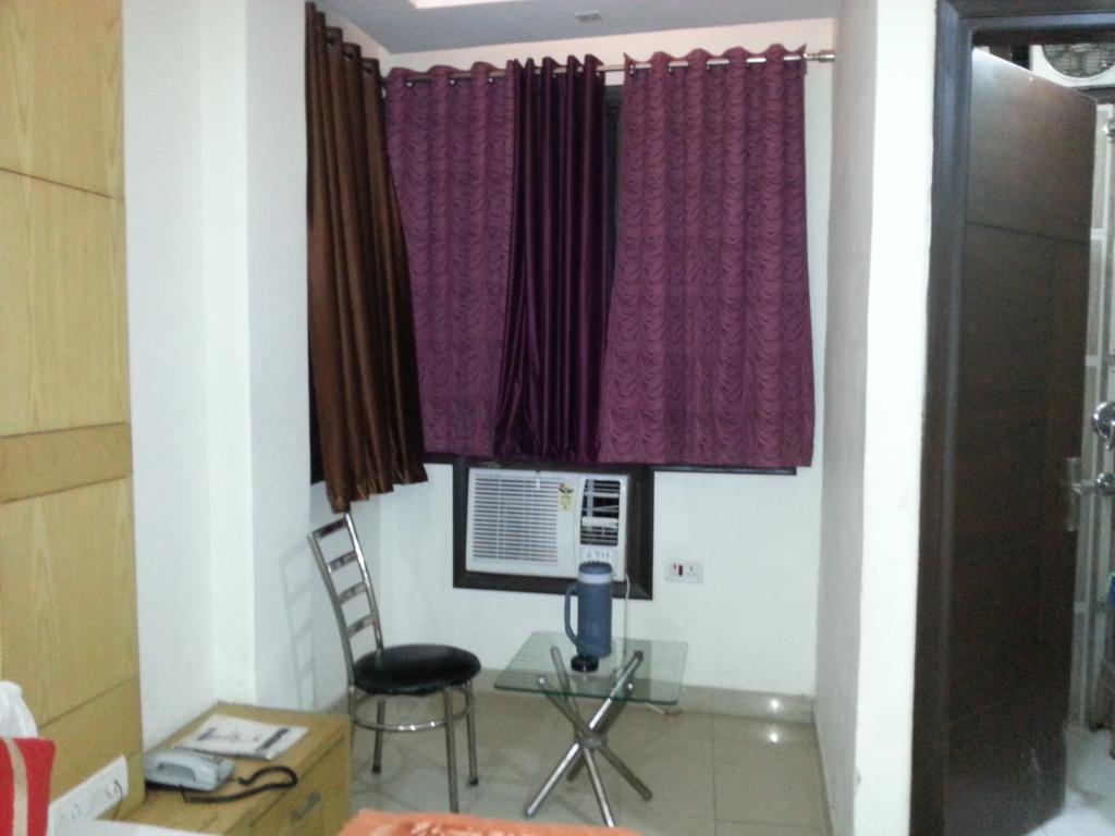 Hotel Shivam International - A Well Hygiene Property All Staff Vaccinated " New Delhi Extérieur photo