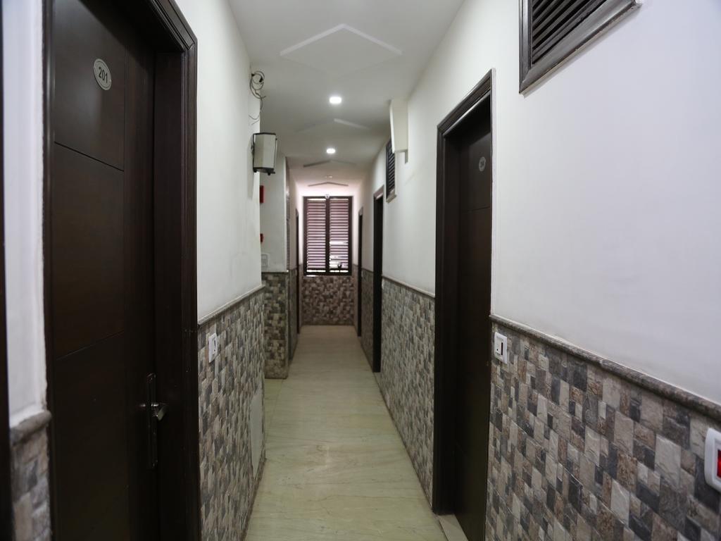Hotel Shivam International - A Well Hygiene Property All Staff Vaccinated " New Delhi Extérieur photo