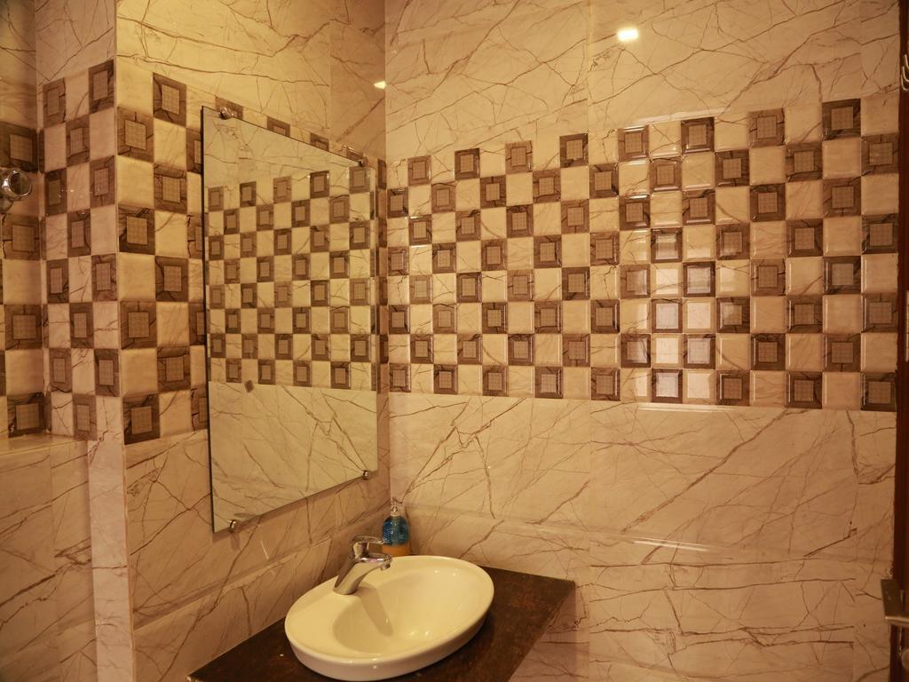 Hotel Shivam International - A Well Hygiene Property All Staff Vaccinated " New Delhi Extérieur photo