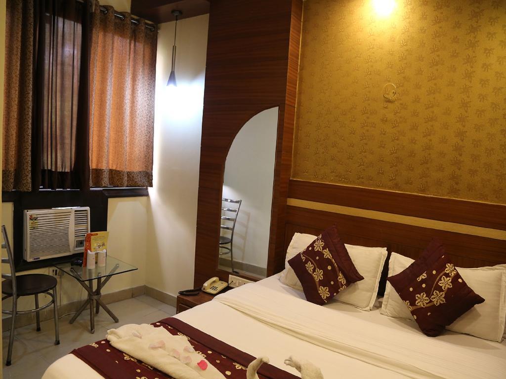 Hotel Shivam International - A Well Hygiene Property All Staff Vaccinated " New Delhi Extérieur photo