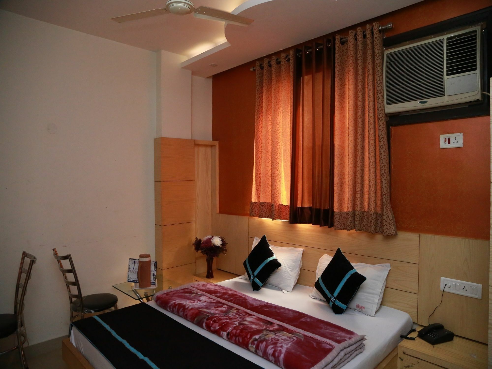 Hotel Shivam International - A Well Hygiene Property All Staff Vaccinated " New Delhi Extérieur photo